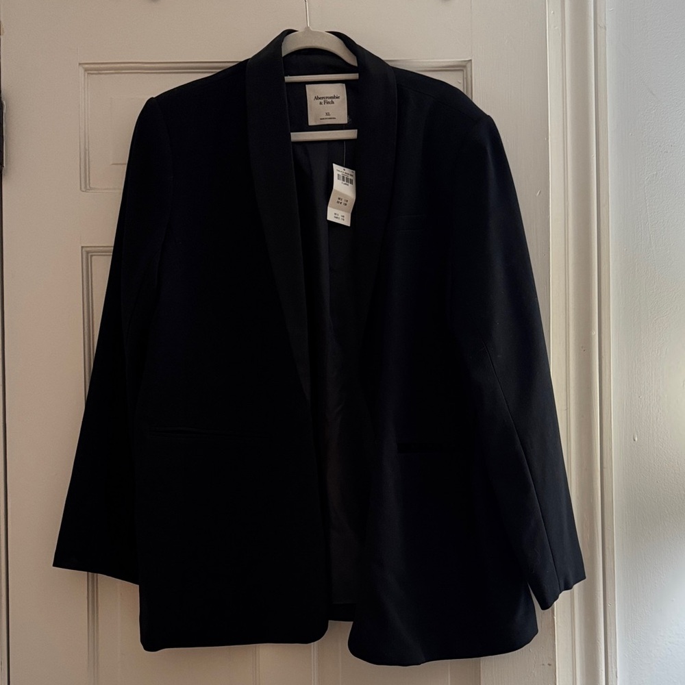 Abercrombie & Fitch Elegant Black Blazer